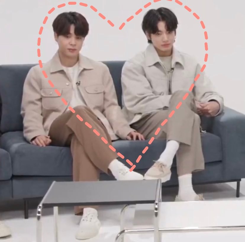 wtfmingguk's tweet photo. they are heart shaped 🥹 https://t.co/reZRnvMTYV