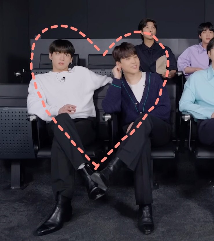 wtfmingguk's tweet photo. they are heart shaped 🥹 https://t.co/reZRnvMTYV