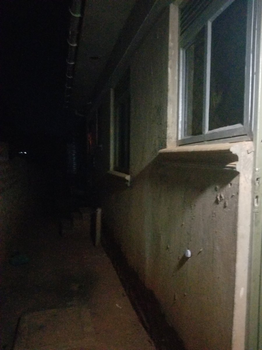 Mr_kawuki's tweet image. Proudly powered by @BrightLifeFINCA #biolite #solarhome260