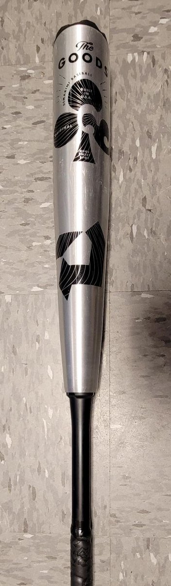 PIAS_Omaha's tweet photo. *** USED BUY OF THE DAY *** Like-New DeMarini The Goods BBCOR 33" 29 oz bat . #DeMarini #webuyused #dingers https://t.co/wWcBqOjKTx