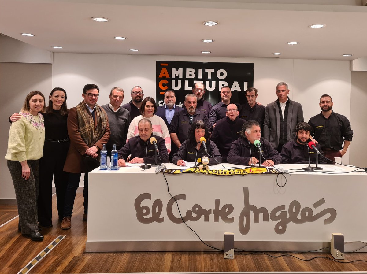 AbejarRadio's tweet photo. DIA MUNDIAL DE LA RADIO📻 🐝💪
Muchas gracias amig@s por acompañarnos en nuestro día #Contraelestigma #RadioInclusiva 
@jvisus @ortizremacha @imanolsanchez @ambitocultural @elcorteingles @HHVoluntarZgz @estigma0zgz #AnaEsteban https://t.co/kskxibQkqj