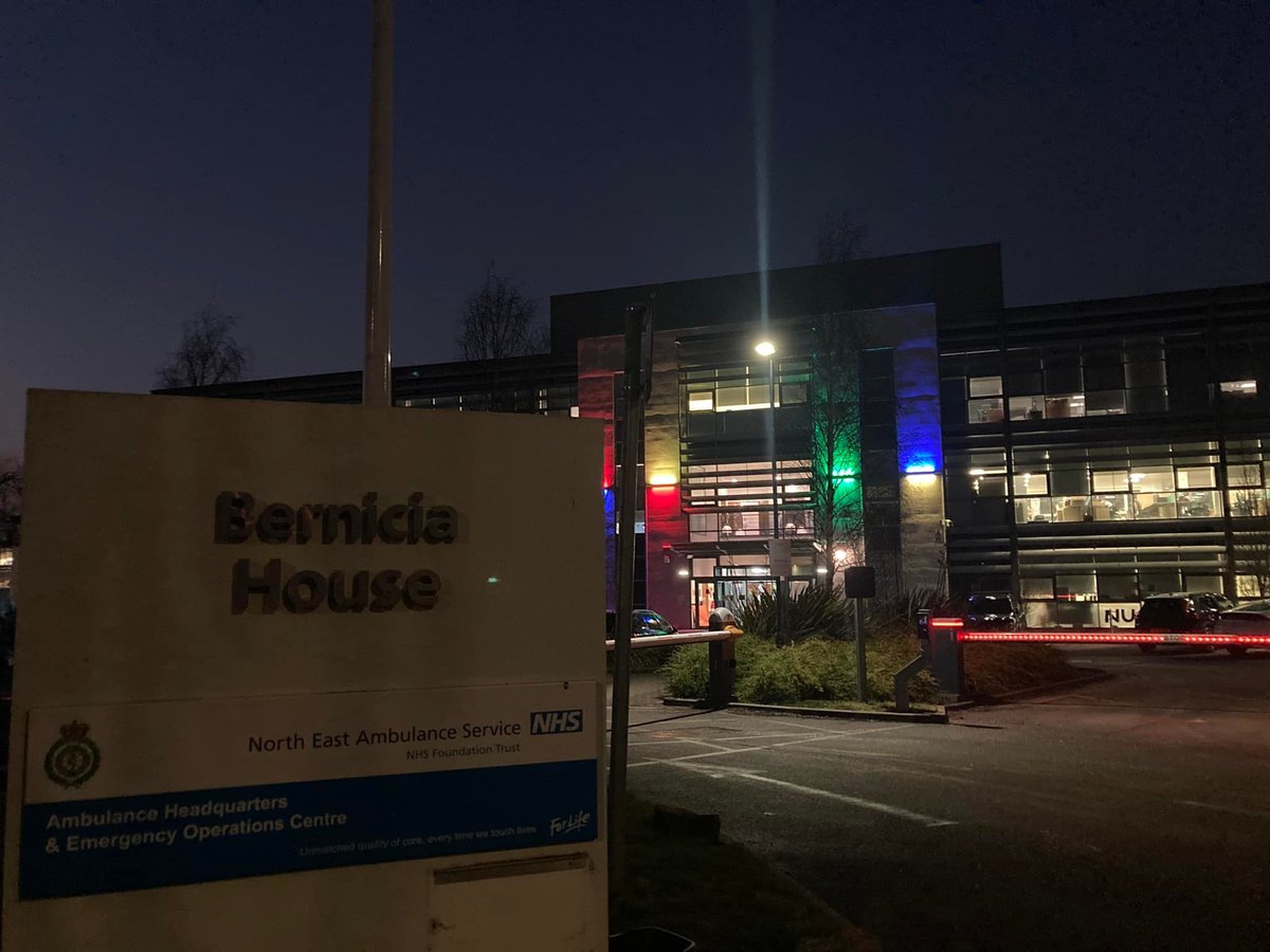 Our @NEAmbulance HQ has been lit up rainbow to celebrate #LGBTHM23 How awesome does it look!!! 🏳️‍🌈🏳️‍⚧️🚑 @NatAmbLGBTUK