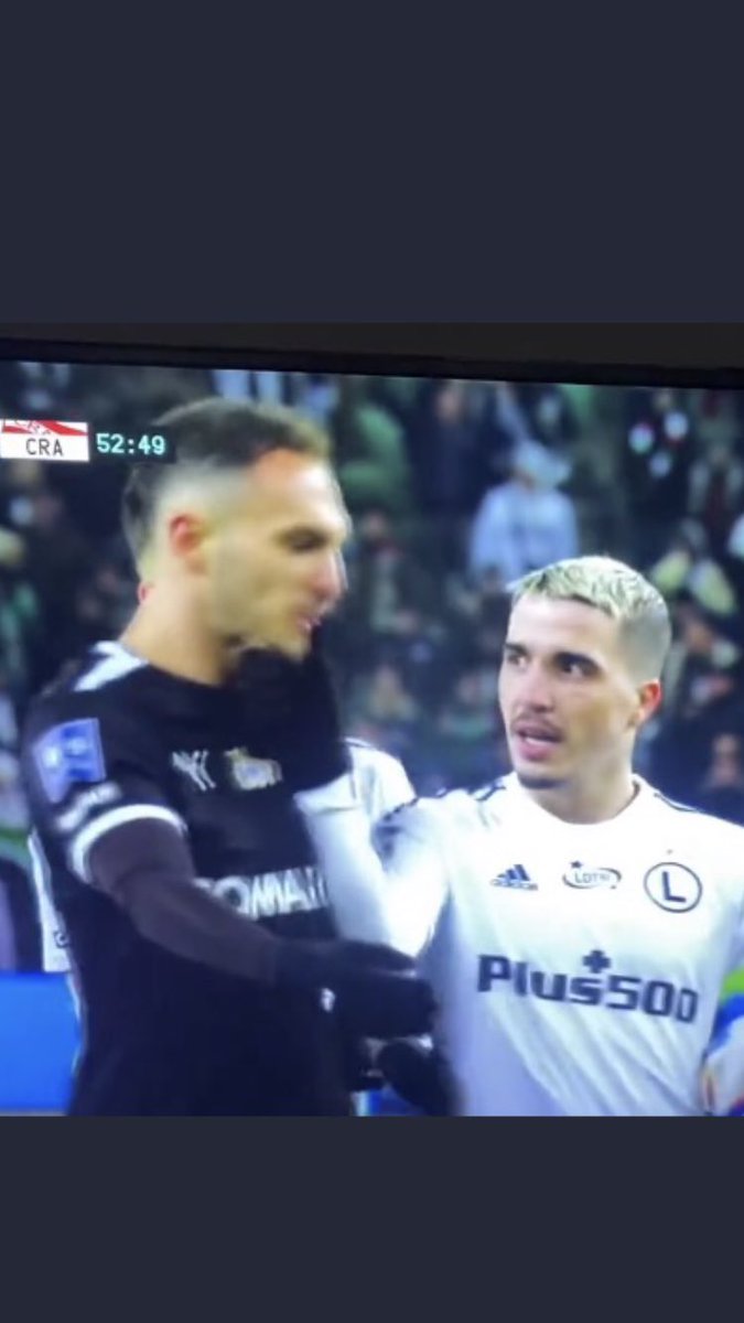 TrankFedu's tweet photo. @91Gzo @Sportowy_Kanal Ale oczywiscie warszawka dalej swoje bedzie uwazala. Chlop nie widzial to znaczy ze takiej sytuacji nie bylo, a pozniej sam butelkami rzucał https://t.co/qn6QiZ22Mc