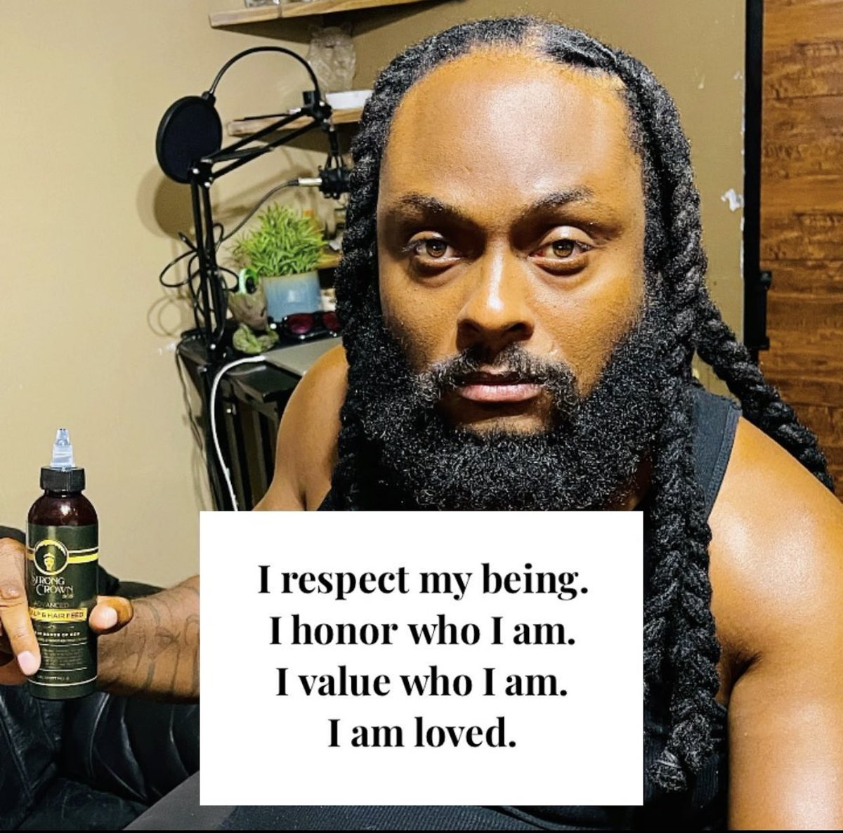 strongcrown_'s tweet photo. “Anoint Your Roots, Strengthen Your Crown.” - Strong Crown https://t.co/rtaHnKJmsw