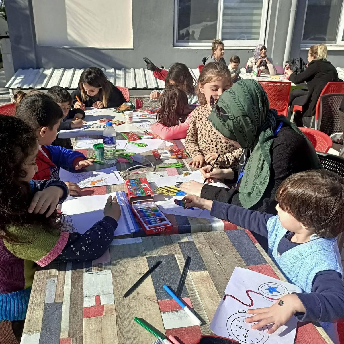 Depremden etkilenen çocuklarımıza psikolojik ilk yardım ve danışma desteği vermek üzere Adana’ya giden uzmanlarımız göreve başladı.

<a href="/tcmeb/">Millî Eğitim Bakanlığı</a> <a href="/kayserivaliligi/">T.C.Kayseri Valiliği</a> <a href="/gokmen_cicek_/">Gökmen Çiçek</a> <a href="/senolesmer/">Şenol Esmer</a> <a href="/BahameddinK/">Bahameddin KARAKÖSE</a>