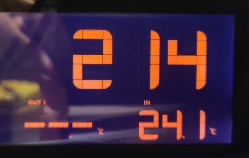 Imp6_6's tweet photo. 2/14 02:14 and 24.1C in my room. interesting combination. https://t.co/JT3n52qQH2