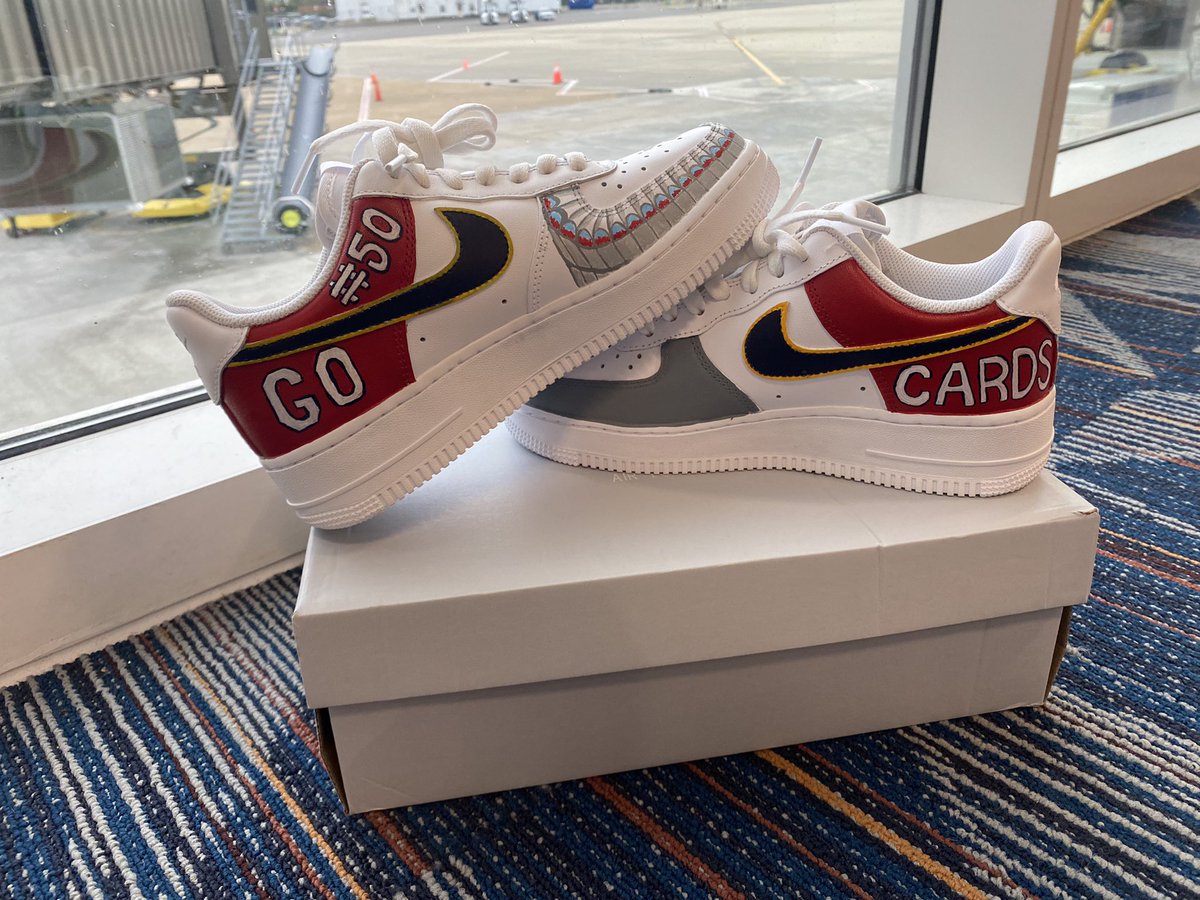 #BigPigEnergy is doing a Like/RT &amp; Follow giveaway! Everyone that likes, RT, or new followers will enter to win a pair of custom <a href="/Nike/">Nike</a> #Force1 shoes with a custom paint job by <a href="/ddaaannnniiii/">Dani</a> either #Omahog or #BogleBomber themed. Examples below! Get to work #HogTwitter