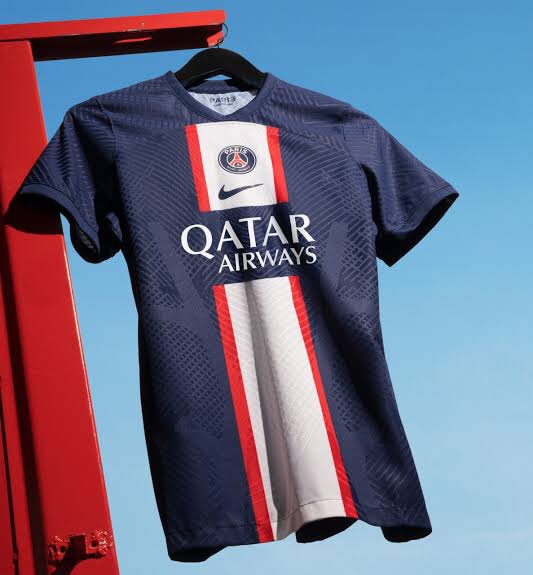 t7psg's tweet photo. 🚨 If PSG beat Bayern tomorrow, I will give away PSG’s 2022/23 home shirt. To Participate:

• LIKE and RT this tweet.
• Follow @MbxppeProp &amp; @PSGINT_ 

Winner will be dmed after the match, goodluck! 🤝🔥 https://t.co/QLQ1A0ew3e