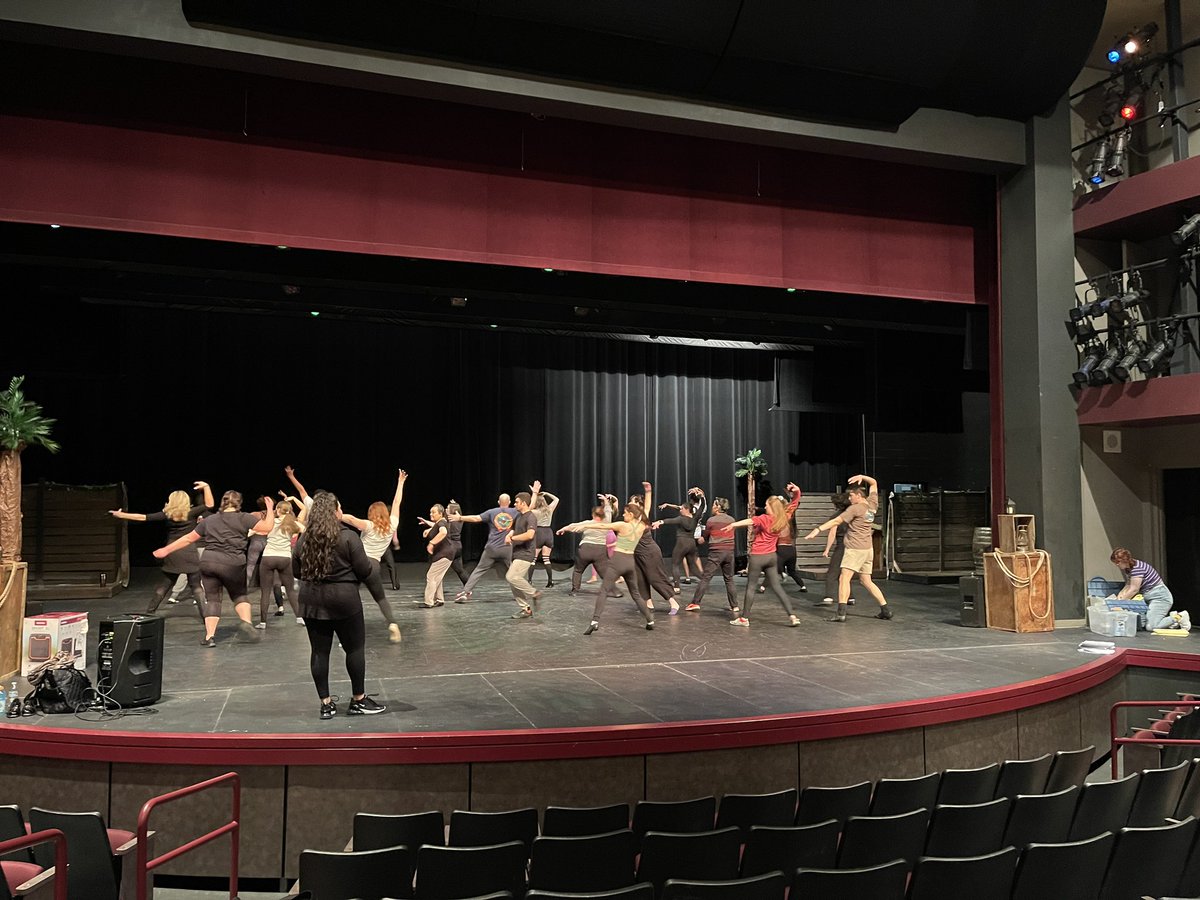 SVsummertheatre's tweet photo. Callbacks are over &amp; we want to say a big THANK YOU to everyone who auditioned for our 2023 Sizzling Summer Season! We saw a record number of people auditioning this year &amp; we couldn't be more excited to share their talents.

Stay tuned for casting updates! ✨ https://t.co/7NoG3OmD8b