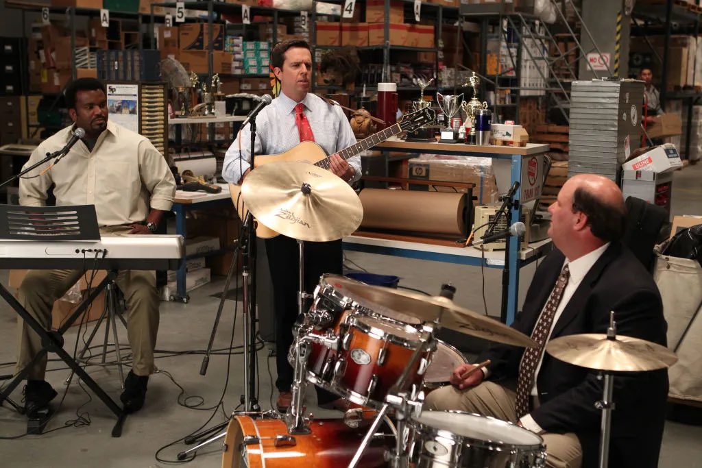 OfficeMemes_'s tweet photo. Kevin &amp; the Zits has my vote to be next year's halftime performer https://t.co/TstmdsPCcB