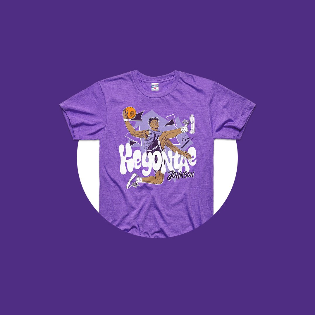 What’s this I see? @MrNewYorkCityy and @Keyontae player tees! 🏀💜

SHOP: https://t.co/ARwnxKepWU

#KStateMBB #EMAW 