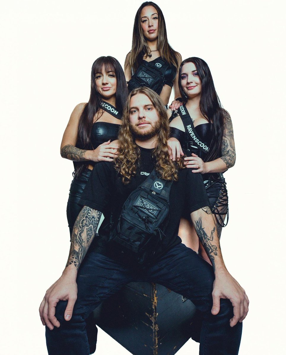 CROSS BODY BAG 

DROPS NEXT MONDAY 2/20 

‼️IMPORTANT INFO‼️
* $80 per bag 
* limited edition / not pre sale 
* waterproof / water resistant 
* large, can fit iPad in main pocket 
* afterpay option available 
* removable velcro branded patches
* 1PM EST DROP TIME