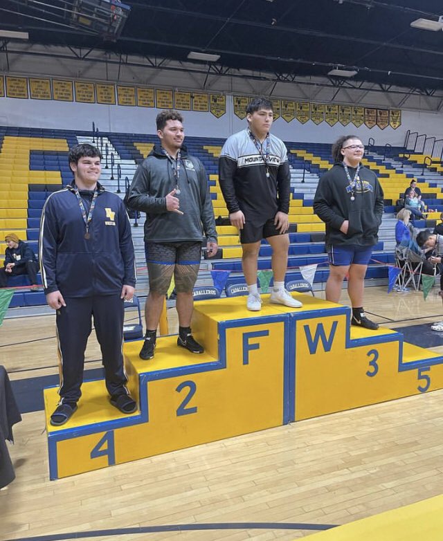 CguhsFootball's tweet photo. #ICYMI 
@CguhsFootball 2025 ALL STATE OL/DL @LelendC and 2023 DL @LukeeLunaa both qualified for the state tournament in wrestling, finishing 3rd and 4th in their respective sections. Hard fought and well deserved 🤝Good luck at State Cougars! 🔵🟡 https://t.co/r6Q0AaNjDs