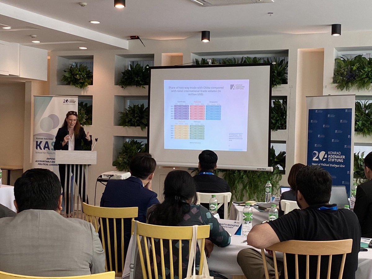 CelineACaro's tweet photo. Welcome, dear #KASYP participants! The 1. seminar for Batch 14 of Konrad Adenauer School for Young Politicians is taking place in Chiang Mai this week. @KASonline invited young practitioners from all over Asia. Discussions about #democracy, political parties & #SoftPower today. https://t.co/pE35yNombm