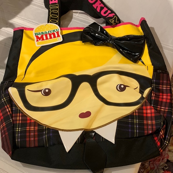 classytrashy579's tweet photo. So good I had to share! Check out all the items I'm loving on @Poshmarkapp #poshmark #fashion #style #shopmycloset #harajukulovers: https://t.co/KDpTAQB8HR https://t.co/XnhFVc4cCj