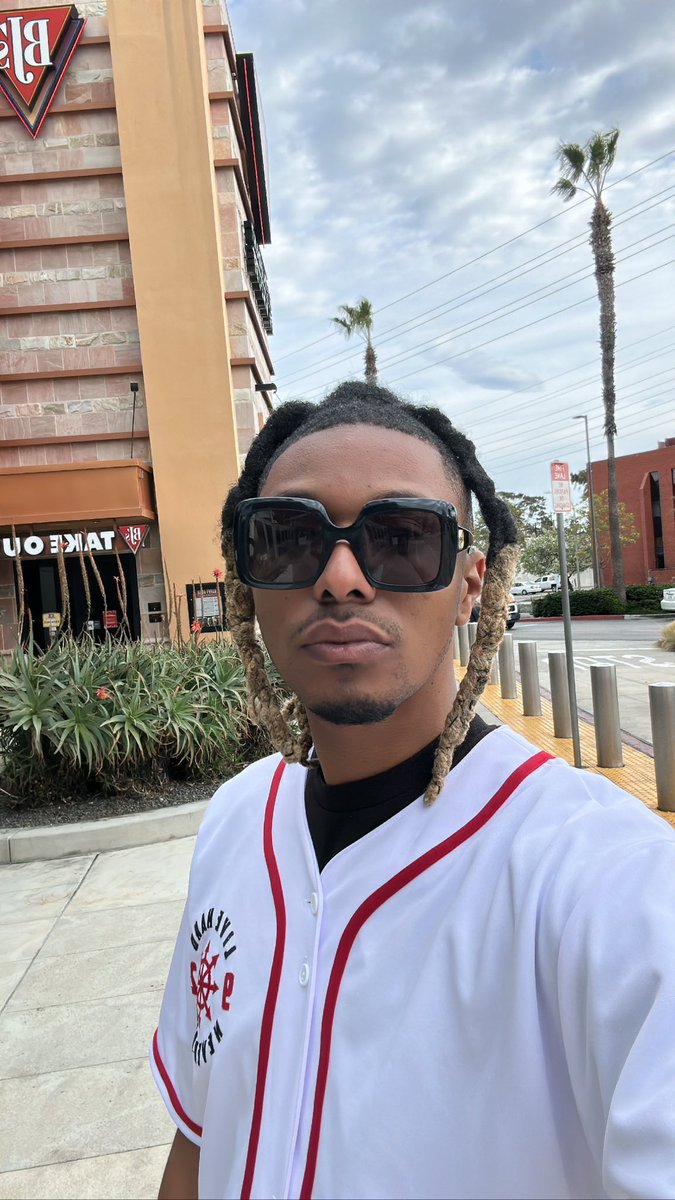 CHEFSAYMYNAME's tweet photo. This Friday you can buy this new baseball jersey in person at my Palladium show LA. That means no shipping fees/ wait times. Take advantage of the early access drop. https://t.co/mdVgg9o2g3
