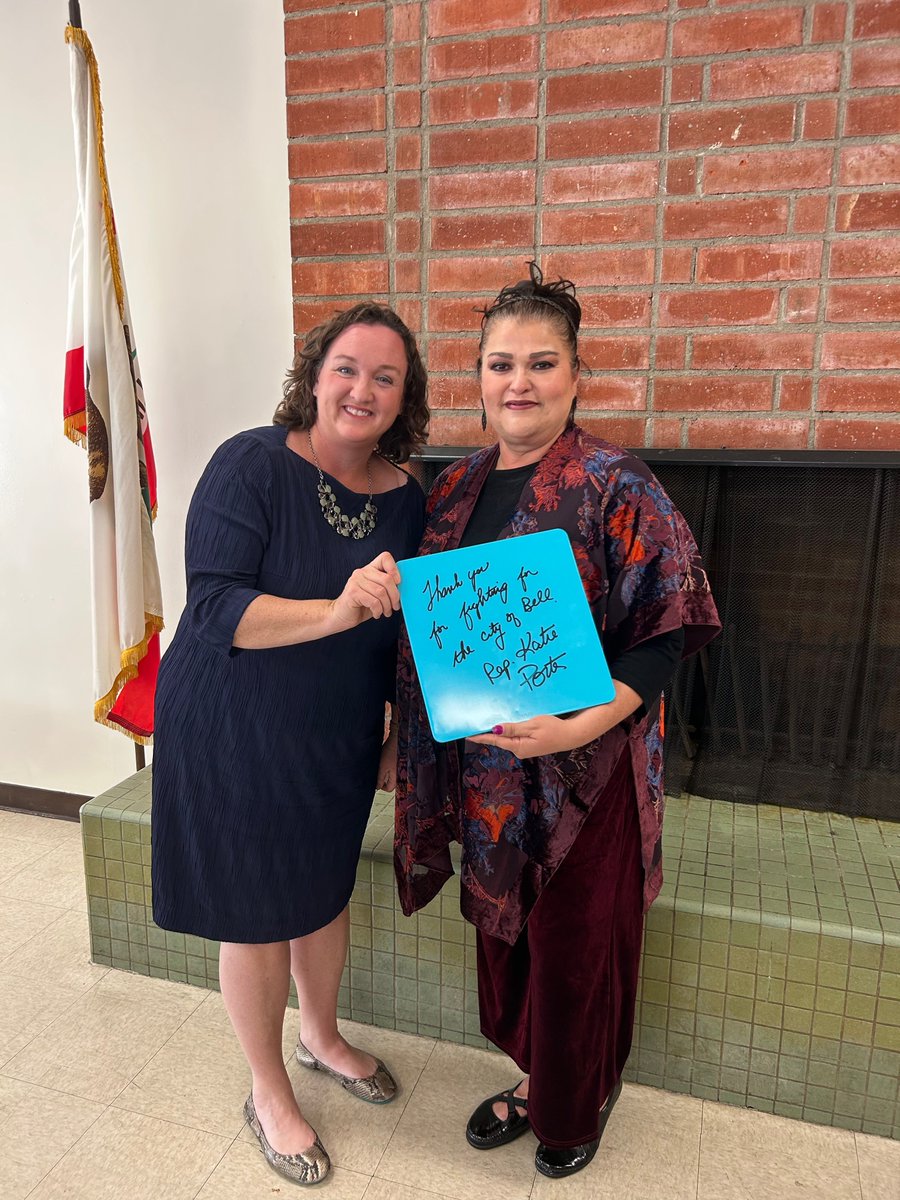 katieporterca's tweet photo. Polluters often target communities of color, unfairly burdening families with toxic water, air, and soil. I visited Southeast LA cities to listen to and speak with local leaders about the urgent need to stick up for these communities and hold special interests accountable. https://t.co/8VOR8R4syM