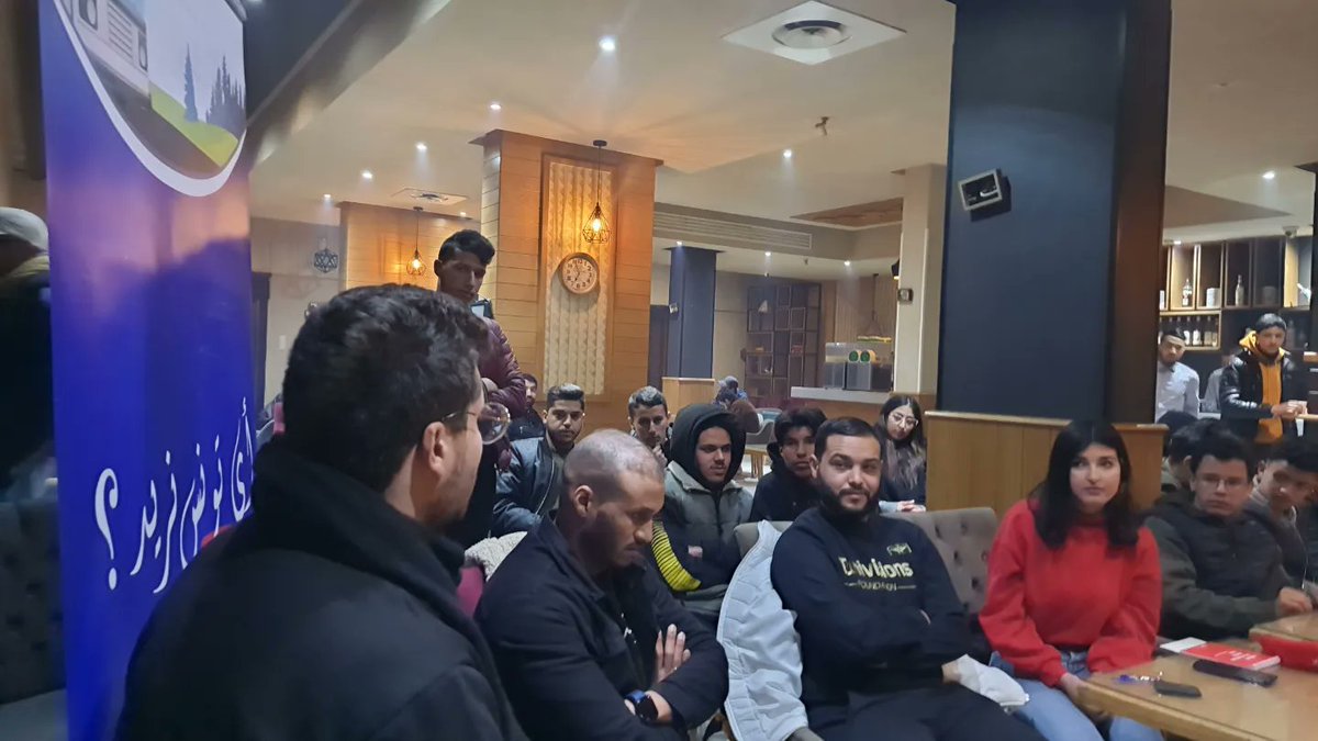 NizarChaari's tweet photo. في القصرين اختتمنا اليوم الخامس للجولة الحوارية الوطنية #اي_تونس_نريد وشباب القصرين ركز على غياب الحياة الثقافية والرياضية المكملة للحياة الدراسية والجامعية في الجهة.
التوازن الجهوي والمحلي بين الشمال والجنوب والساحل والداخل من أهم المواضيع التي يهتم بها شباب هذه الربوع. https://t.co/pViPCgzugM