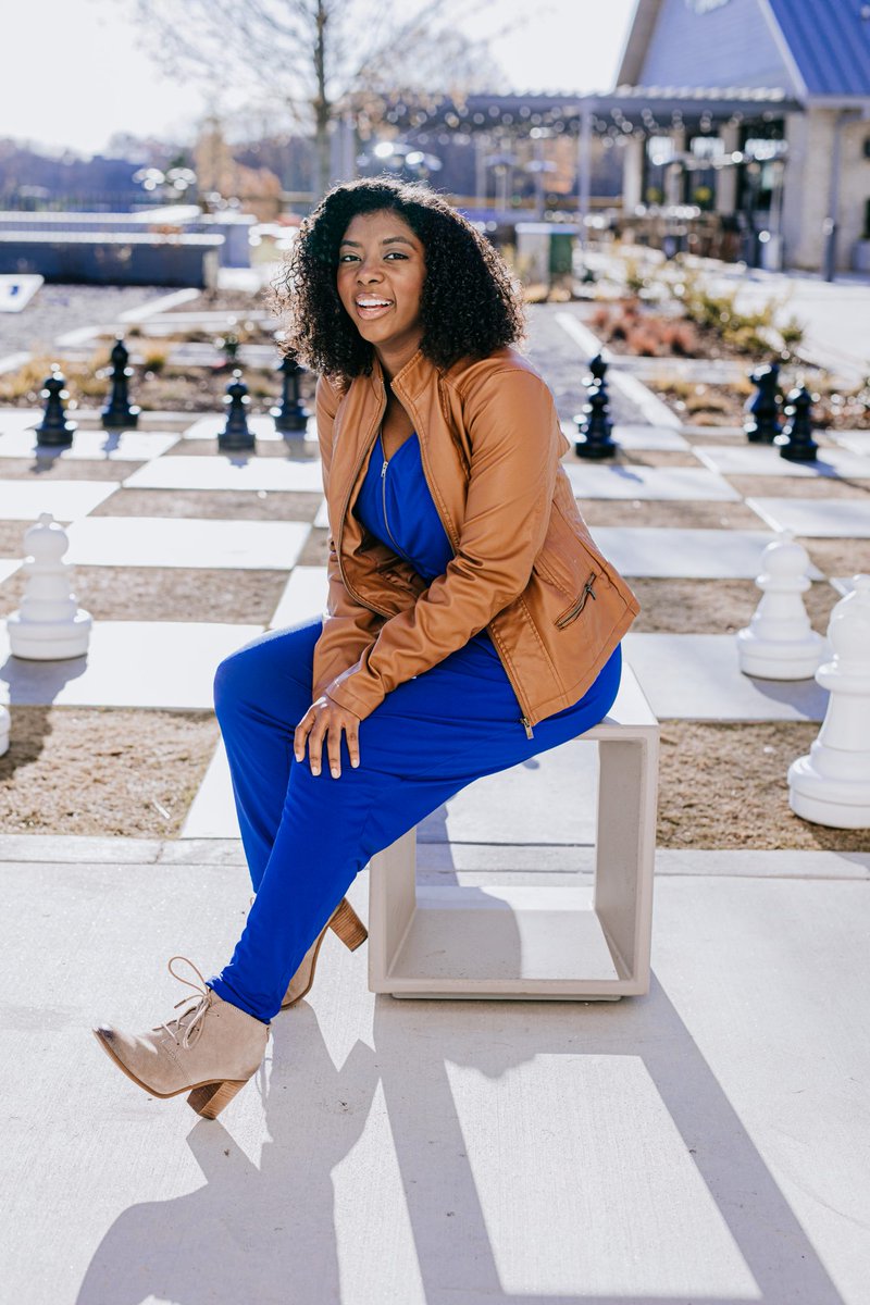 GirlsWhoCode's tweet photo. After developing POTS, then-15-year-old Hannah Lucas and her brother designed the @NotOKApp, a virtual panic button that notifies trusted contacts to get you immediate support when you’re struggling to reach out.  #BlackHistoryMonth https://t.co/W7xXlEK1ao