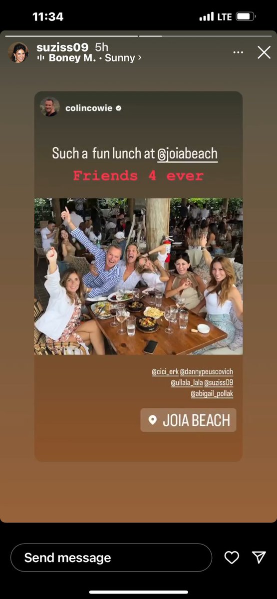 Suzan Sabancı’nın bugün paylaştığı Florida parti resmi…
Aynı gün 3 Akbank mensubu toprağa verildi.