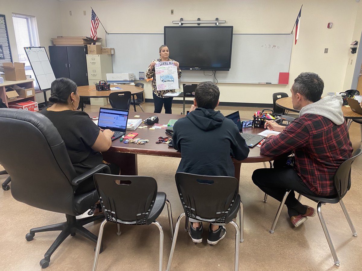 4th grade is practicing their reteach script at Cavazos! 🙌🏻🙌🏻 ⁦<a href="/ErinBueno2/">Erin Bueno</a>⁩