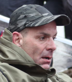 SeditionHunters's tweet photo. Please share across all platforms. Do you Know this man?? Please contact the FBI with 216-AFO https://t.co/CacVxYJIL1 or contact us at admin@seditionhunters.org Please do not post names on social media #GreenFlagGloves #justice4j6 #CapitolRiot https://t.co/kEfhMKaXFO
