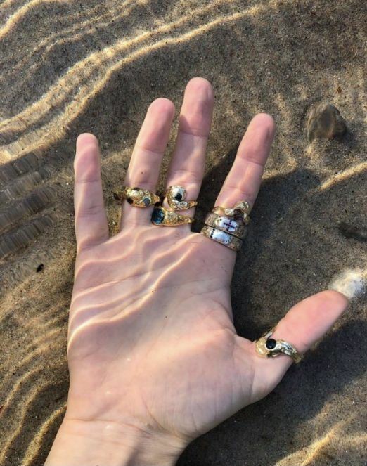 ⠀⠀
⠀⠀    𝙲𝙷𝙸𝙻𝙳 𝙾𝙵 𝚃𝙷𝙴 𝙾𝙲𝙴𝙰𝙽

⠀⠀Ͳhe  𝘀𝗲𝗮, once  it  casts  its 
⠀⠀spell, holds one in its net of 
⠀⠀        𝘄𝗼𝗻𝗱𝗲𝗿 𝗳𝗼𝗿𝗲𝘃𝗲𝗿.
⠀⠀