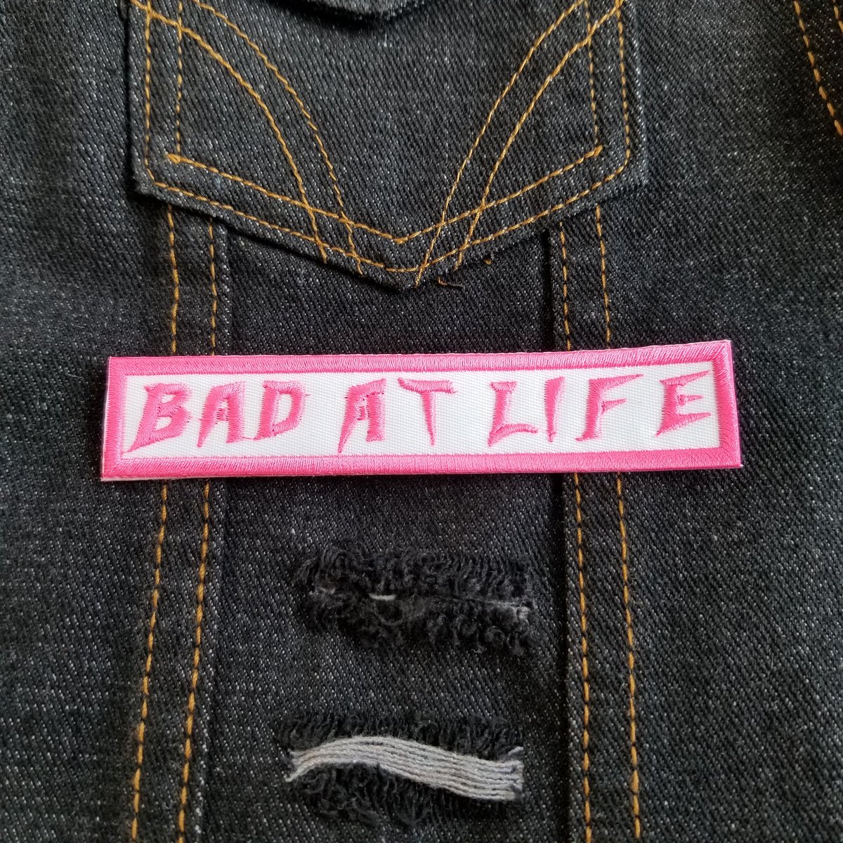 ThreadByDawn's tweet photo. I'm trying over here.
Batches o' patches in the shop, cruise the link to check 'em out!
#embroideredpatches #patch #patchshop #patchaddict #patchesandpins #badatlife #punk #punkpatches #patchcollector #shopsmall https://t.co/Y1UomjJqiu