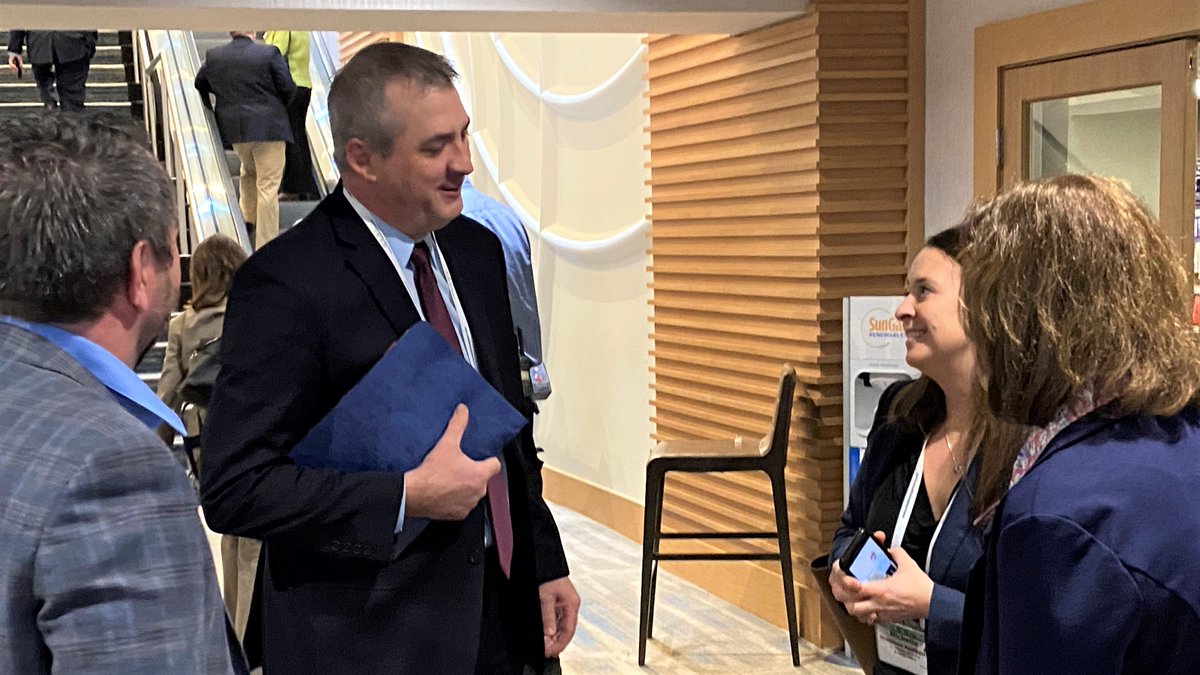 PA_PUC's tweet image. .@PA_PUC Vice Chair Stephen DeFrank (2nd from left) catches up with #NARUCWinter23 attendees after today’s panel exploring #electric transmission expansion as clean energy deployment accelerates. Vice Chair DeFrank is on @NARUC's Committee on Electricity.