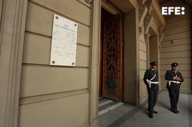 #ÚLTIMAHORA | Peritos internacionales revelarán que la bacteria encontrada en los restos del Nobel chileno Pablo Neruda "estaba en su cuerpo en el momento de la muerte", lo que demostraría que fue "envenenado", adelantó su familia a EFE en exclusiva.