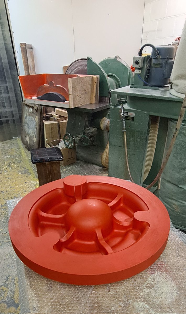 We've just collected our new pattern which will used to cast GSNs cylinder covers. These covers are available for sponsorship at a cost of £1200 each. For more information about how to sponsor these covers and other components please visit our website
35011gsn.co.uk/supporting-us/…