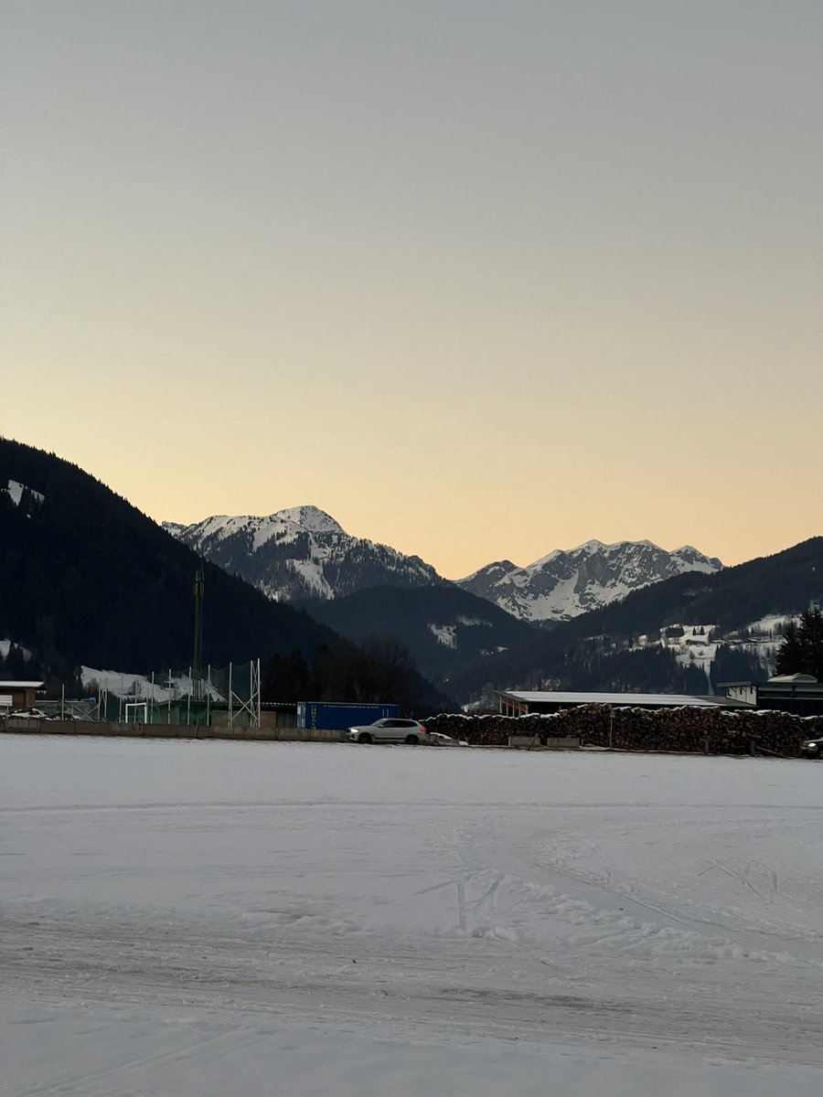 First 2 days of skiing with the school, so lucky to have the opportunity. Oh how I have missed skiing⛷️🤩