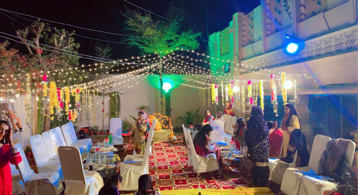 imhafsash's tweet photo. As we all know its a wedding season ❤💫 https://t.co/r7kozcF9q0