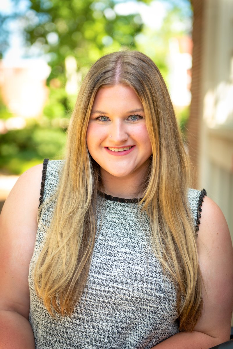 OMwomenscouncil's tweet photo. Wishing a very happy birthday to senior scholar, Hailey Ellis! 🎂

It has been a privilege to watch this young woman grow throughout the past four years - there is certainly much to celebrate today! 💖 https://t.co/240tQp0nbr