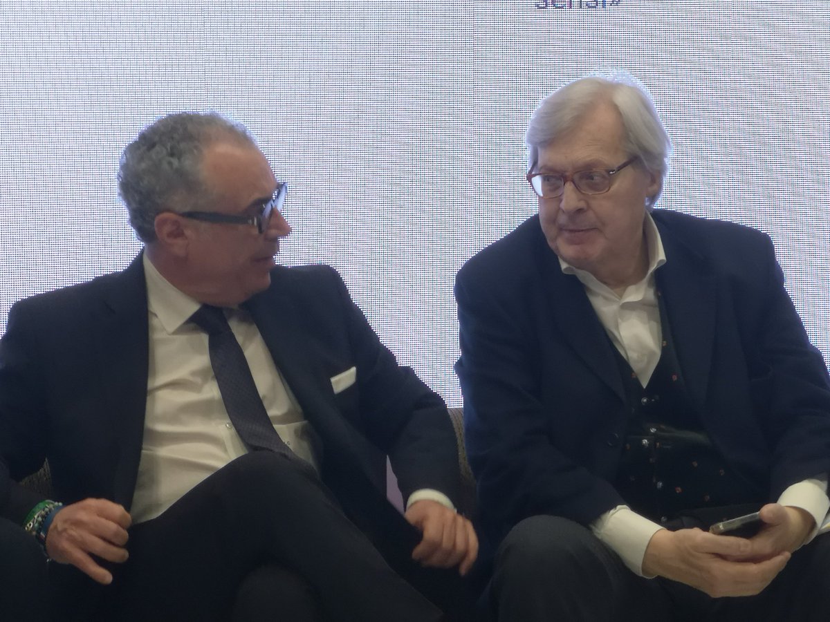 OnNicolaCatania's tweet image. Oggi alla #bitmilano con @VittorioSgarbi per parlare di Partanna e della pittura muraria di Sanfilippo.