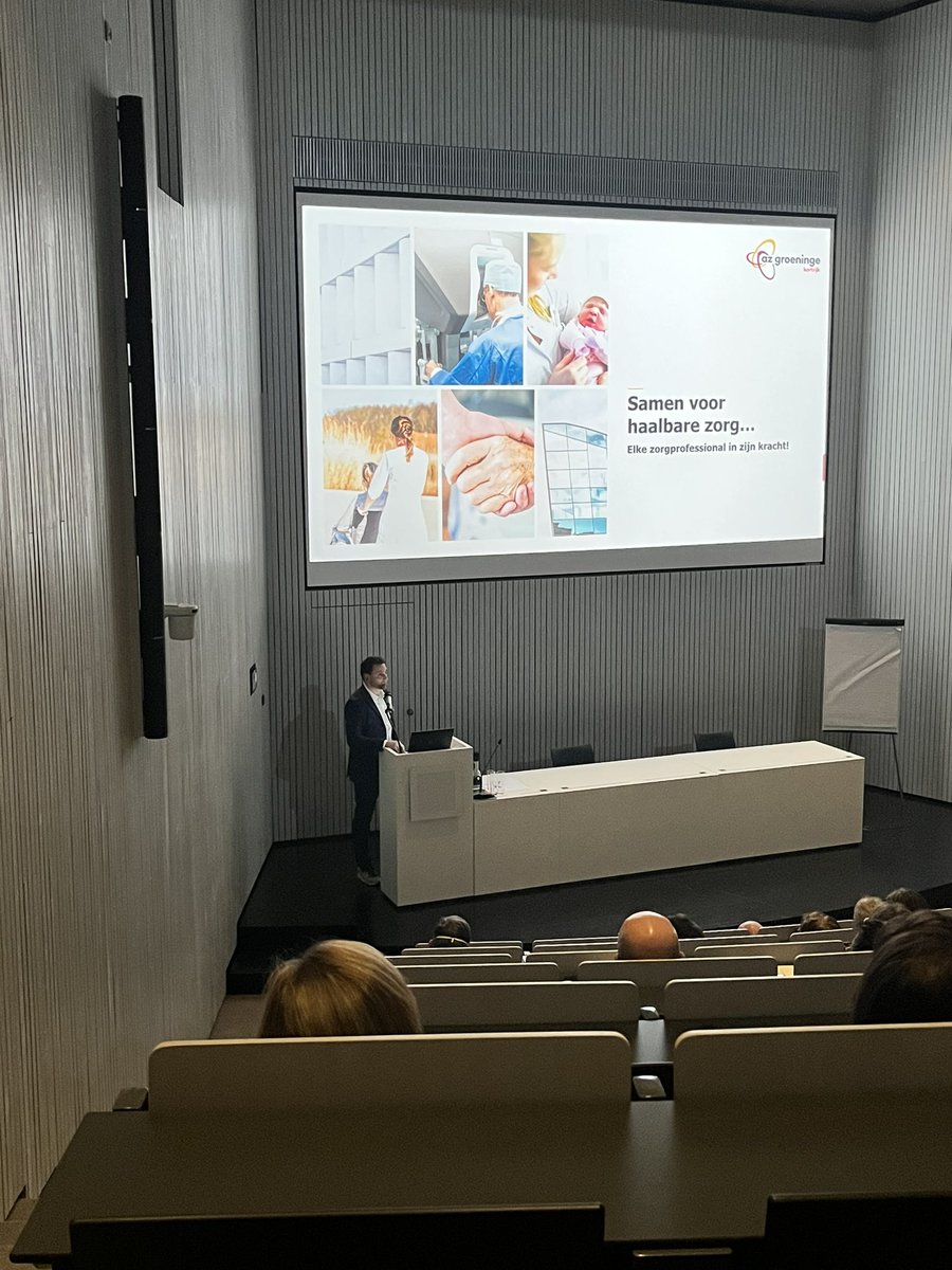 lvslambrouck's tweet photo. 🧠💪🏻 samen naar haalbare zorg - elke zorgprofessional in zijn kracht 💉 #interdisciplinariteit #verpleegkunde #paramedici #zorgondersteuners #complementariteit @BramClaeys88 Nieuwjaarreceptie @netwerkVPK @azgroeninge @PetraArchie https://t.co/FUgQqU1iaI