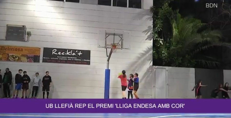 ▶️🏀 El club de bàsquet <a href="/ubllefia/">Unió Bàsquet Llefià</a> rep el premi ‘Lliga Endesa amb cor' 2023 per la seva tasca social. L'equip, amb més de 30 anys d'història, ha aconseguit fer del bàsquet un referent en el barri de Llefià. #Badalona <a href="/bdncom/">Badalona Comunicació</a> 👉 bit.ly/3lvVhK2