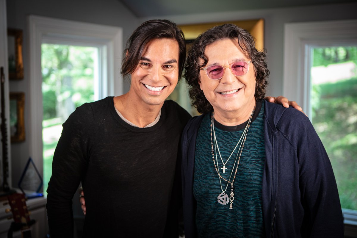 So excited for the album to be out on Valentine’s Day! HUGE thank you to <a href="/RudyPerezMusic/">Rudy Perez</a> for producing it! I can't wait for you to hear the album entirely!

Pre-save here: onerpm.link/under-the-cove…