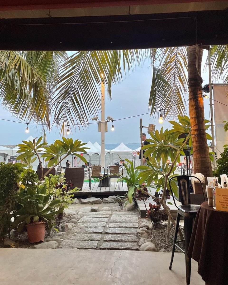 alma_almalmn's tweet photo. walk around after lunch https://t.co/dxRAFWnjzu
