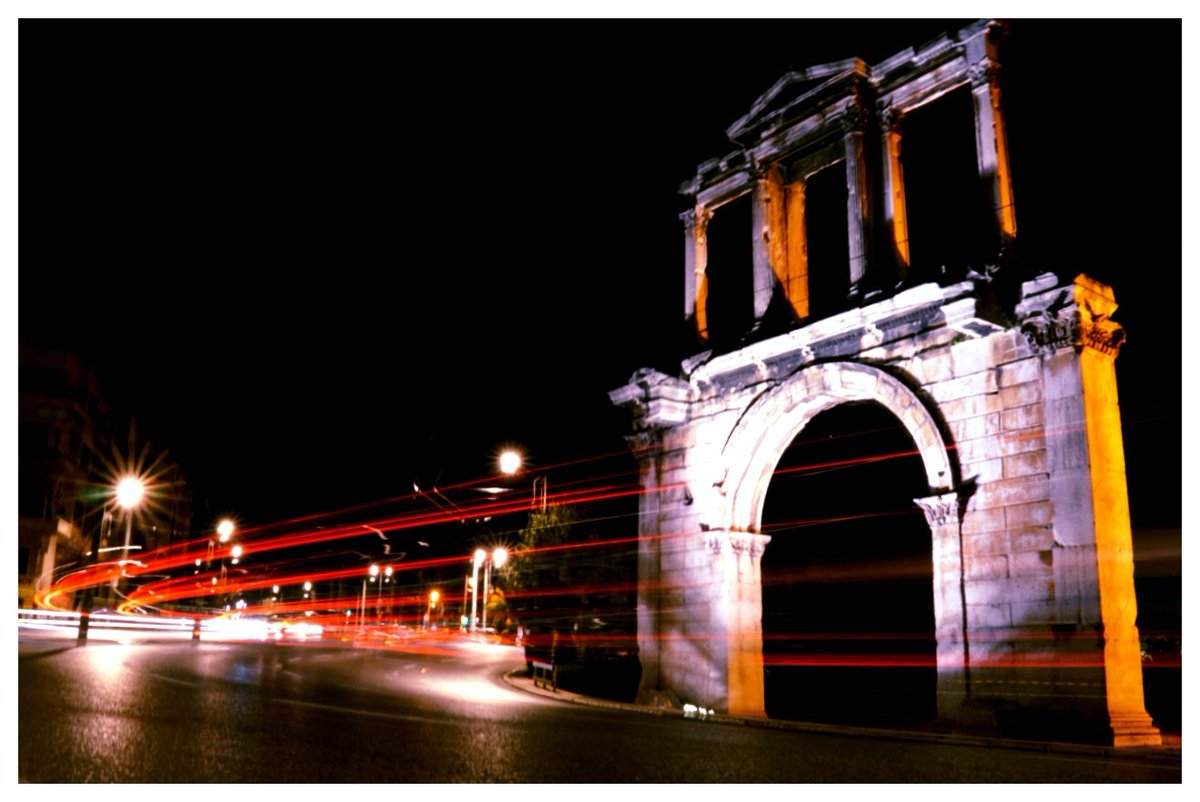 p_sentementes's tweet photo. A long exposure night shot of Hadrian's Arch in the heart of Athens! The magic of light painting creates a mesmerizing display against the ancient architecture 📷✨ #LightPainting #NightPhotography #HadriansArch #Athens https://t.co/faPA5xJV2X
