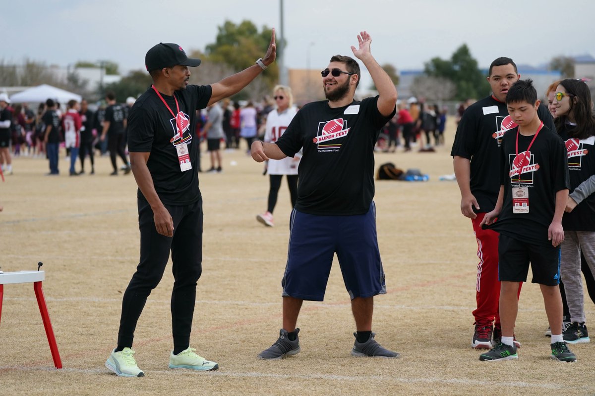 Shoutout to <a href="/Broncos/">Denver Broncos</a> alumnus Glyn Milburn for spending part of #SuperBowl weekend volunteering with the <a href="/thematthewfdn/">The Matthew Foundation</a> at the Super Fest Football Clinic to showcase inclusion and provide an experience for youth with developmental disabilities 👏

📸 via <a href="/gonzalesphoto/">David Gonzales</a>