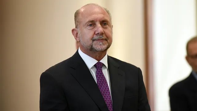 Fo3oMV9XEAcICzv?format=jpg&name=small