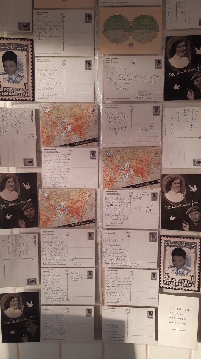 'Schrijf eens een kaartje' aan een veteraan. Dat deden al deze mensen in de #expositie. Wij verzamelen ze en verspreiden ze. Maar wat let je om zelf een kaartje te sturen aan een veteraan!? #meeopmissie

Deze kaarten zijn ontworpen door <a href="/ateliertien/">evmaarschalkerwaard</a> voor Rob † en Mira Donkers.
