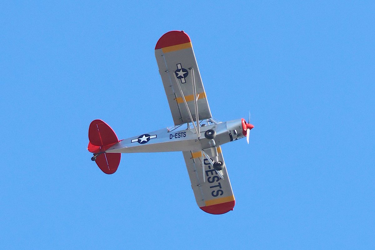 Basdelaat77's tweet photo. Lucky catch while visiting Antwerp.
🇩🇪 Piper PA-18-150 Super Cub (D-ESTS)
Spotted at 500ft 📸🇧🇪
#NLspot #BEspot
@haveVglass @scan_sky
#aviation #avgeek #canoneos https://t.co/pPcrOiHn9z