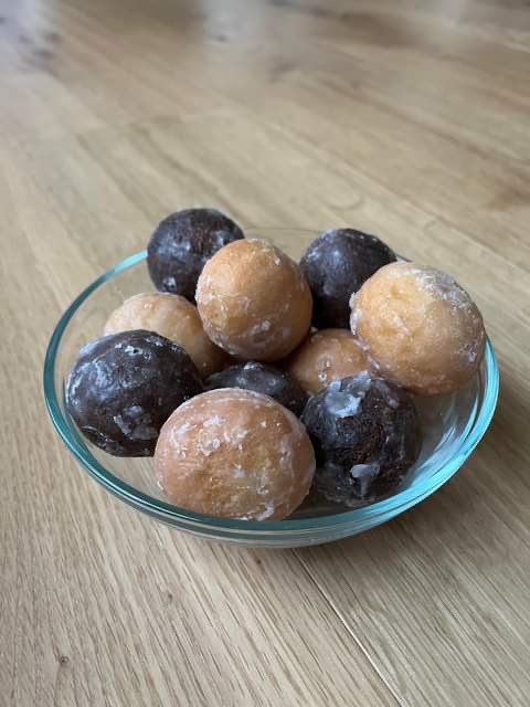 Star_abt_ufv's tweet photo. GIVE AWAY TIME! Now that I have your attention!! To enter all you have to do is tag a friend and write brief reason why you both should win!! Thanks to #Nutz4Donutz and your local pizzeria, @StudentCascade be giving away a pizza dinner and #Nutterz
Picture credit @HalleyZacharias https://t.co/JK2JTdiGLP