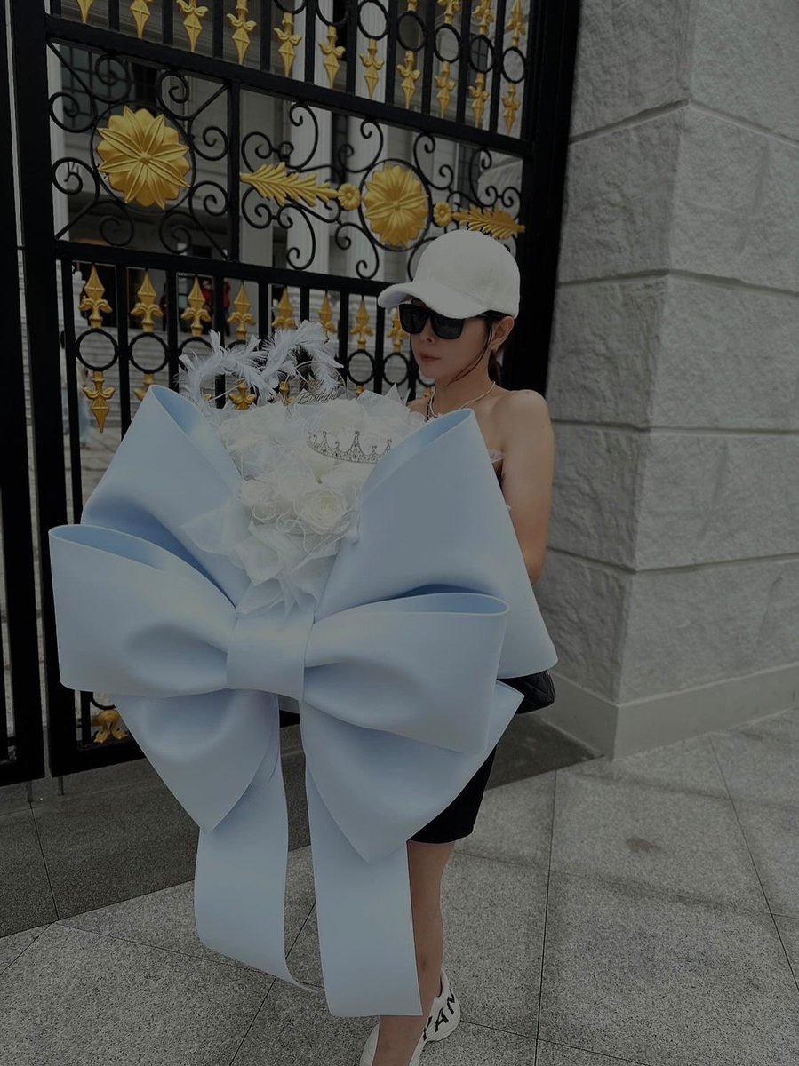 台中有人想收到花嗎
現貨一朵🥲 
#台中