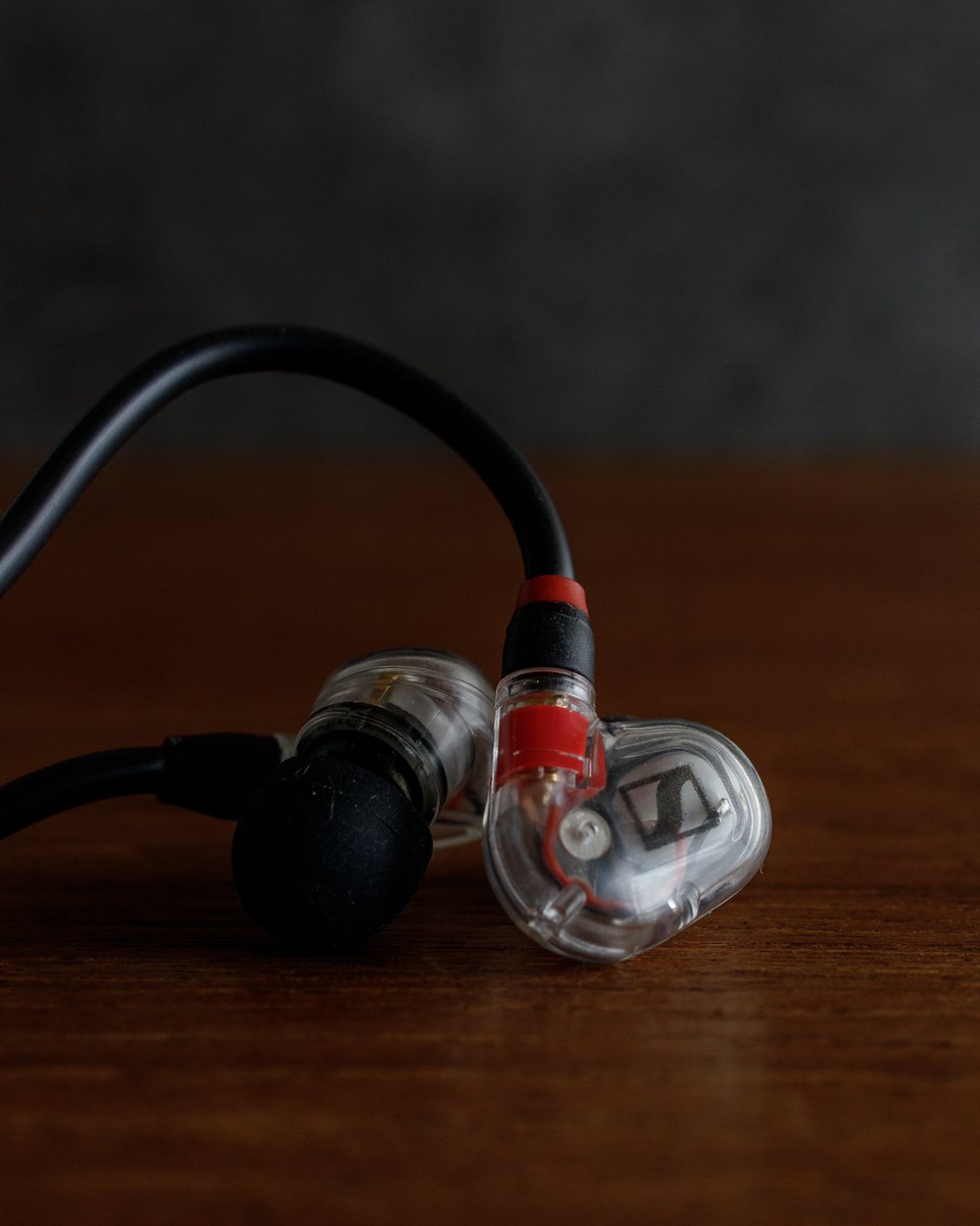 Helvetica_'s tweet photo. 今まで聴こえ無かった音が聴こえる解像感。 モニターイヤホンではあるけど、普通にリスニングに良いと思いました。スケルトンのデザインもかっこいい。
#ie400pro #sennheiserjapan #PR
https://t.co/yUoWgOzzlq
https://t.co/yEb0YTvf4d
https://t.co/gwExdd4Jhz
https://t.co/NcwAu1EHtr https://t.co/OUaIbuc1aD