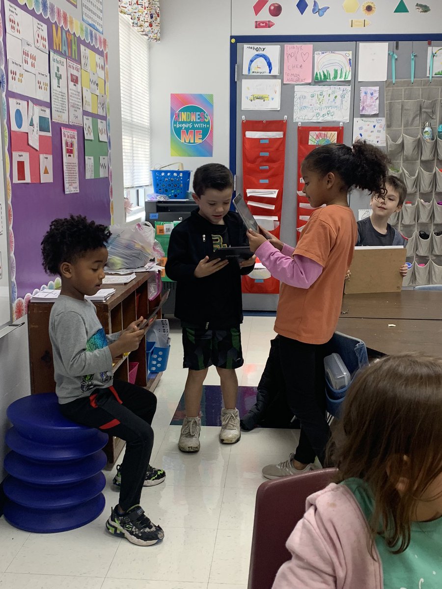 HalbertsKinders's tweet photo. Task 5 My students were collaborating during math while working on (and learning) Chatterpix. #RobinsonISD #RISDNukumori https://t.co/Wj6TZ8znki
