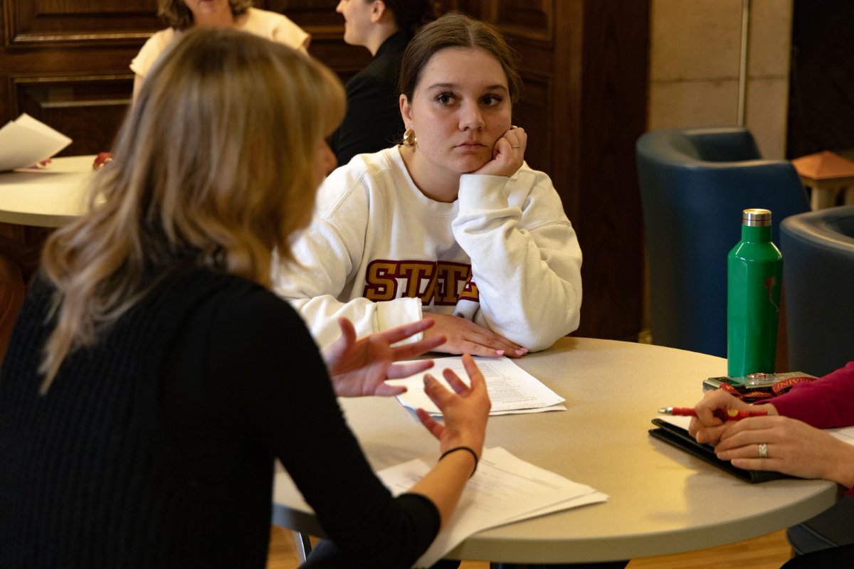 HDFS_iastate's tweet photo. In Professional Practice, Reflection, and Discussion, students practice interviewing skills to prepare for career fairs. Faculty volunteer time to work with pairs of students in a mock interview. It is an excellent way to receive feedback in a supportive environment!💼
#HDFSproud https://t.co/MN8k1ho7M8