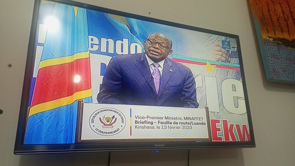 TchequesB's tweet photo. Les Forces de l'EAC ne flouent pas la RDC ? "Nous ne sommes ni naïfs ni faibles !", Christophe Lutundula, ministre des Affaires étrangères RDC https://t.co/n809MPrLgA